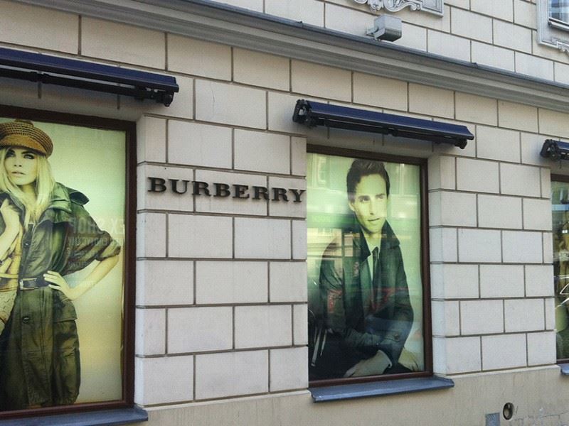 BURBERRY burberry 05 STUDIO FORM | Werbeagentur Warschau