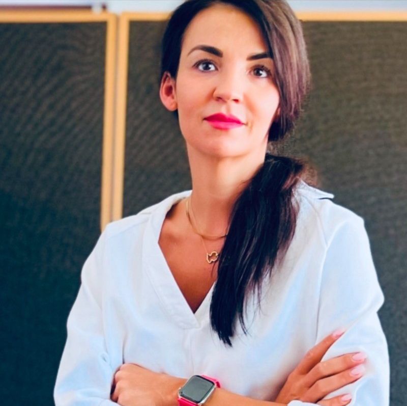 izabella_linkedin